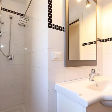 Apartament Monserrato *